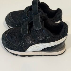 Puma Vista Slip-on Toddler Black and White Velcro Sneakers Size 5